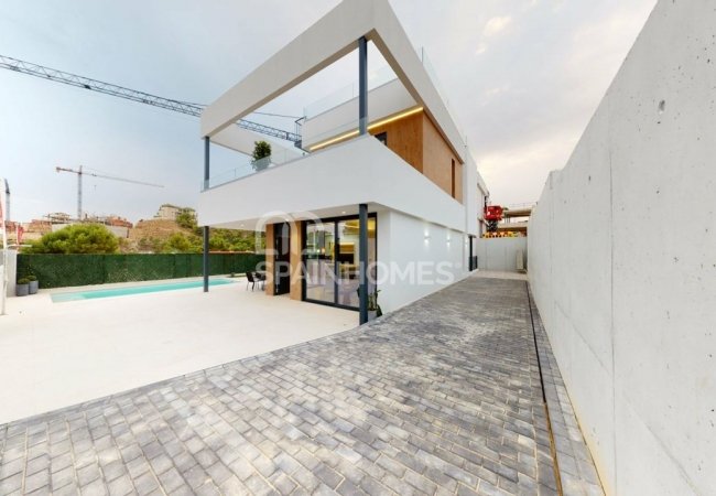 Luxury Villas with Private Pool, Basement and Solarium in Finestrat