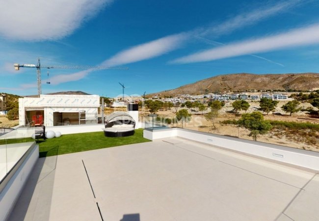 Luxury Villas with Private Pool, Basement and Solarium in Finestrat