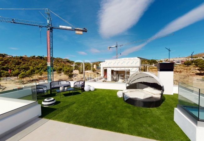 Luxury Villas with Private Pool, Basement and Solarium in Finestrat