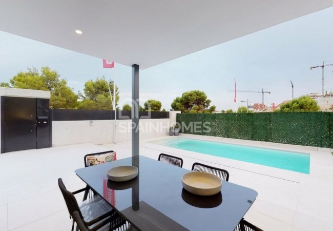 Luxury Villas with Private Pool, Basement and Solarium in Finestrat