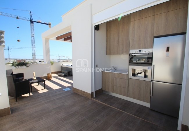 Modern İç Mekan Tasarımına Sahip Bahçeli Ferah Villalar 11