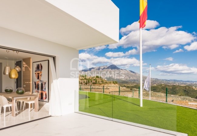 Apartamentos Con Vistas Al Mar En Benahavis Costa Del Sol 4