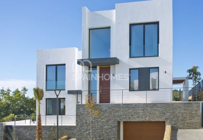 Contemporary Villas in Mijas with Sea, Golf and Mountain Views 7