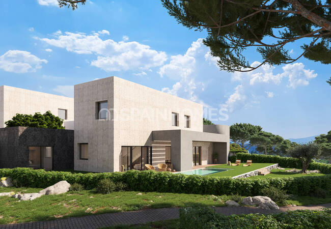 Flats in a Complex with Pool Near Amenities in Madrid 3