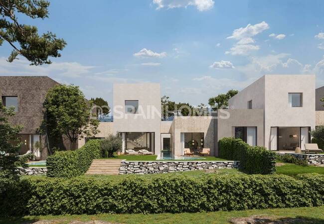 Flats in a Complex with Pool Near Amenities in Madrid 4