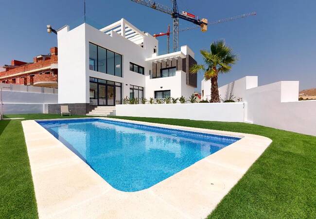 Luxurious Villas for Sale in a Unique Location of Alicante 1