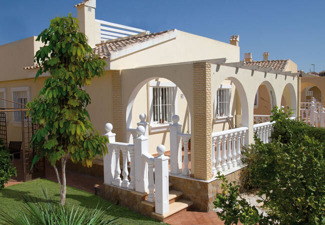 Murcia’da Taşınmaya Hazır Yarı Müstakil Kır Evi 1