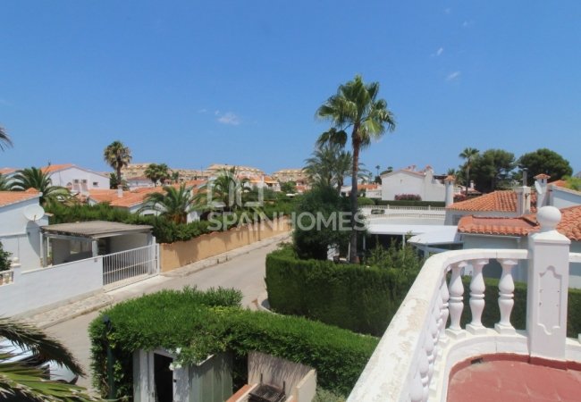 Välbelägen Fristående Villa Med Uthyrningspotential I Dénia 10