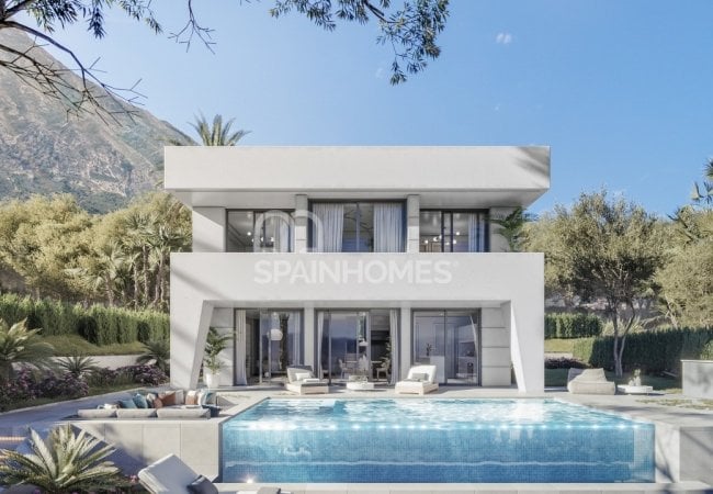 Manilva'da Sahile Yakın Konumda Satılık Villalar 2