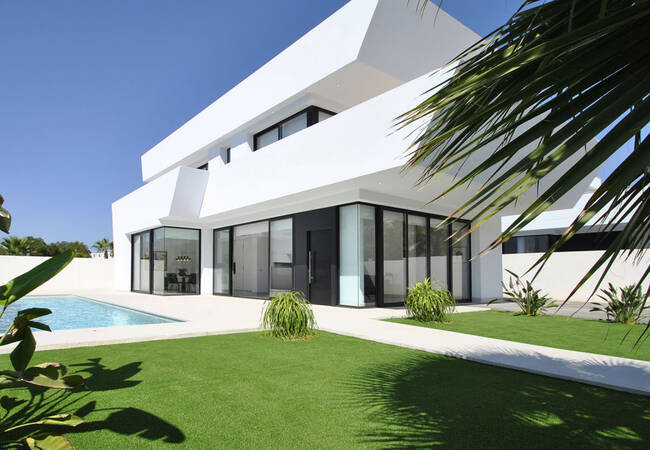 Energy Efficient Villa Next to Golf Courses in Ciudad Quesada 1