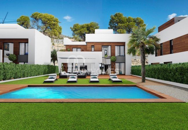 Benidorm Merkezine ve Sahile Yakın Müstakil Villalar 3