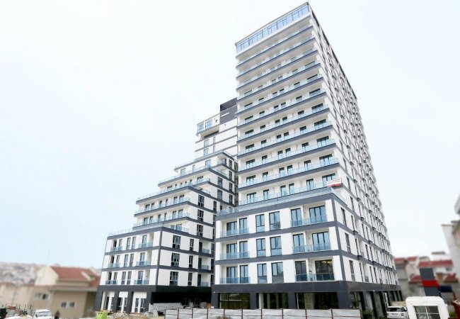 New Istanbul Apartments with Social Facilities on the 16th Floor