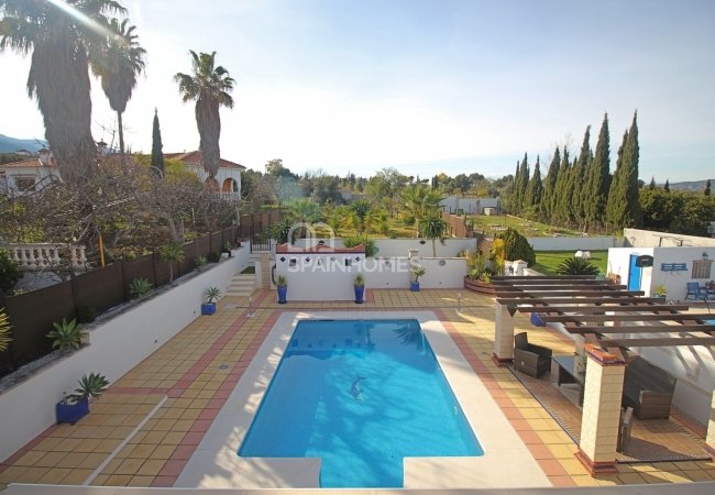 Alhaurin De La Torre’de Yerleşim Bölgesinde Müstakil Villa 21