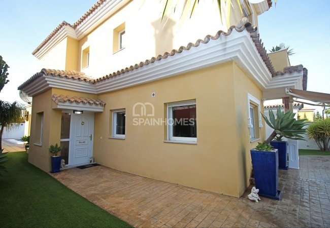 Alhaurin De La Torre’de Yerleşim Bölgesinde Müstakil Villa 5