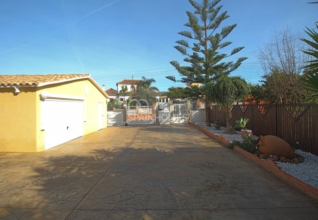 Alhaurin De La Torre’de Yerleşim Bölgesinde Müstakil Villa 7
