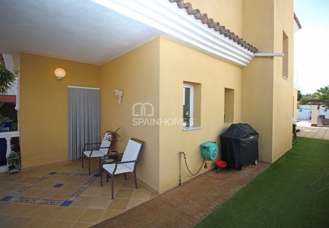 Alhaurin De La Torre’de Yerleşim Bölgesinde Müstakil Villa 8
