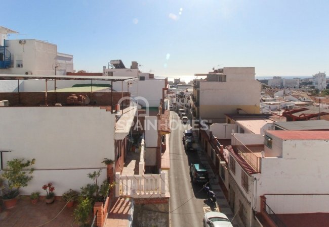 Benalmádena'da Merkezi Konumda Yer Alan Komple Bina