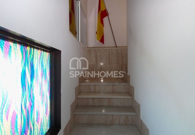Benalmádena'da Merkezi Konumda Yer Alan Komple Bina