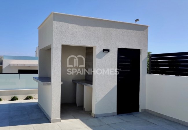 Brand-new Villas 10 Minutes to the Beach in Polop
