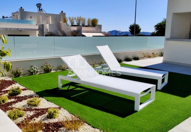 Brand-new Villas 10 Minutes to the Beach in Polop