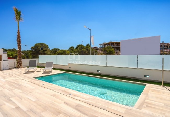 Chalets De Nueva Construcción Con Piscina En Torrevieja 3