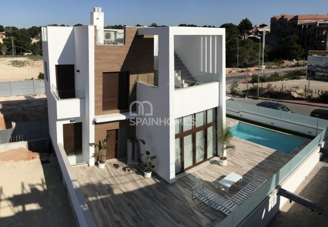 Chalets De Nueva Construcción Con Piscina En Torrevieja 2