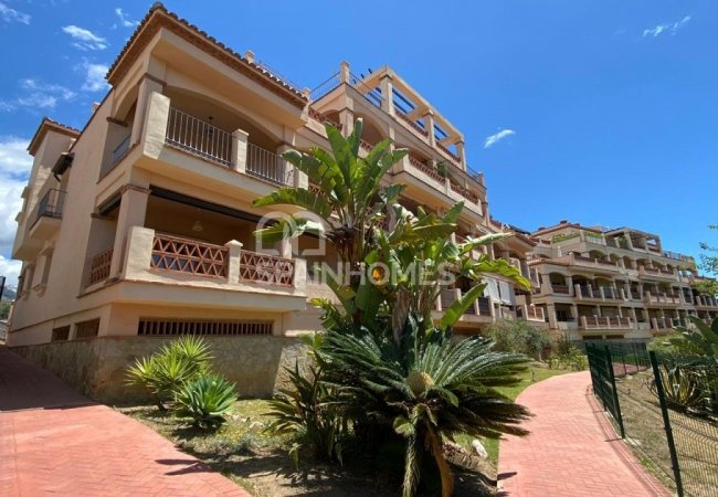 Mijas'ta Sakin Bölgede Akdeniz Stili Daireler 4