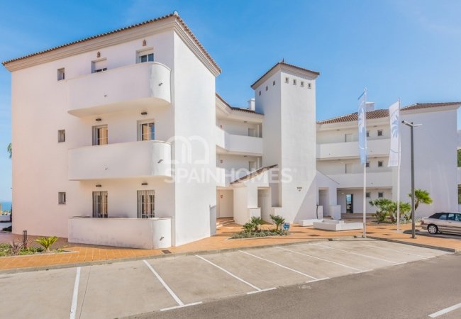 Manilva'da Ayrıcalıklı Konumda Deniz Manzaralı Daireler 25