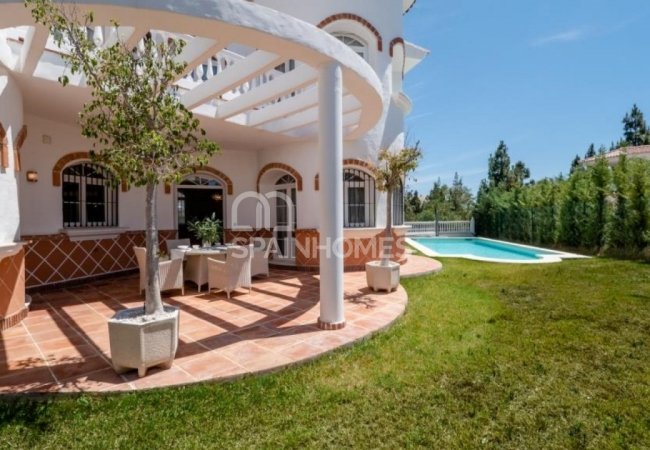 Ayrıcalıklı Konumda Golf Sahasına Sıfır Deniz Manzaralı Villa 5