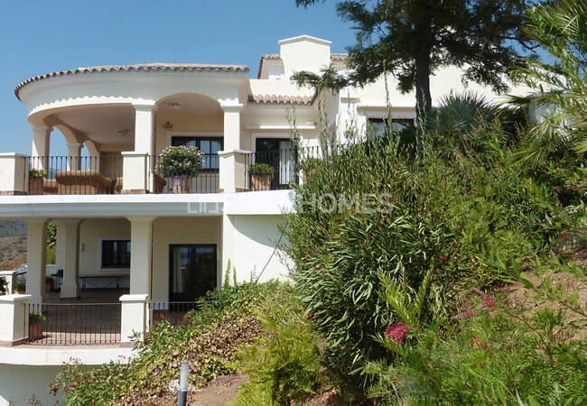 Estupenda Mansión Con Hermosa Piscina En Benahavis 3