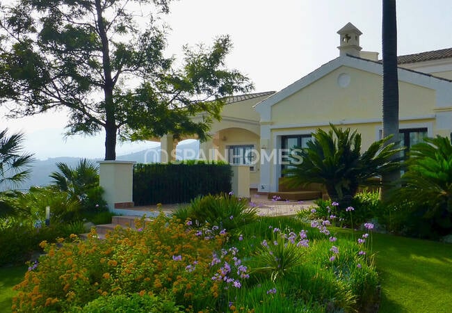 Estupenda Mansión Con Hermosa Piscina En Benahavis 8
