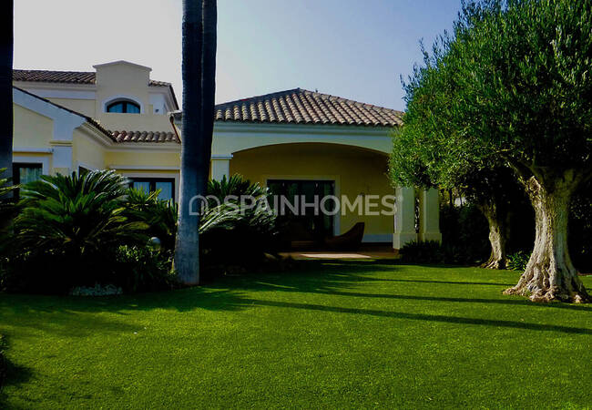 Estupenda Mansión Con Hermosa Piscina En Benahavis 9