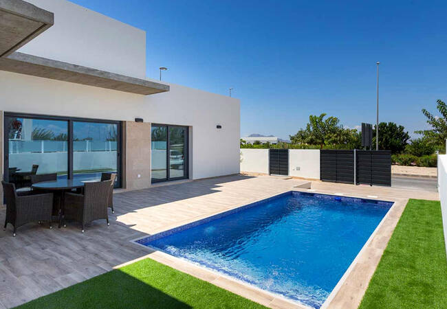 Casas Tipo Quad Con Piscina En Daya Nueva, Alicante 1