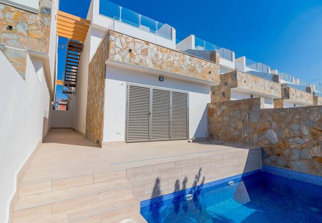 Chalet Listo Para Entrar A Vivir Con Piscina En Los Alcázares, Murcia 1