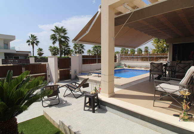 Fully Furnished and Decorated Golf Villa in Orihuela 1