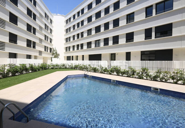 Flats in a Beachfront Complex with Swimming Pool in Tarragona 2