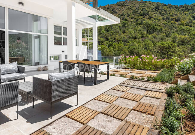 Benahavis'te Guadalmina Nehri Yanında Sıfır Daireler 7