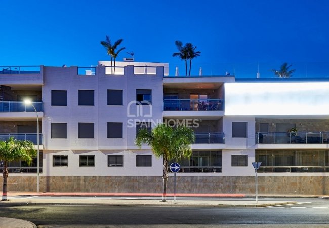 Brand-new Apartments 300 Mt to the Beach in Los Alcázares 5