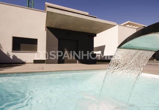 Modern Semi-detached Villas with Large Plot in Murcia 1