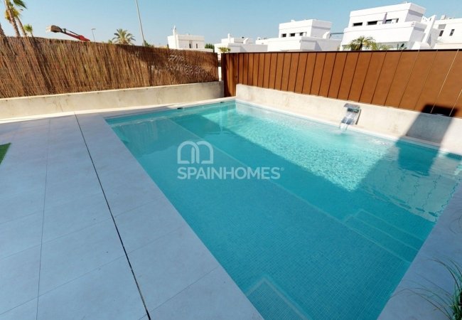 Costa Calida’da Plajlara Yakın Şık Müstakil Villalar 2