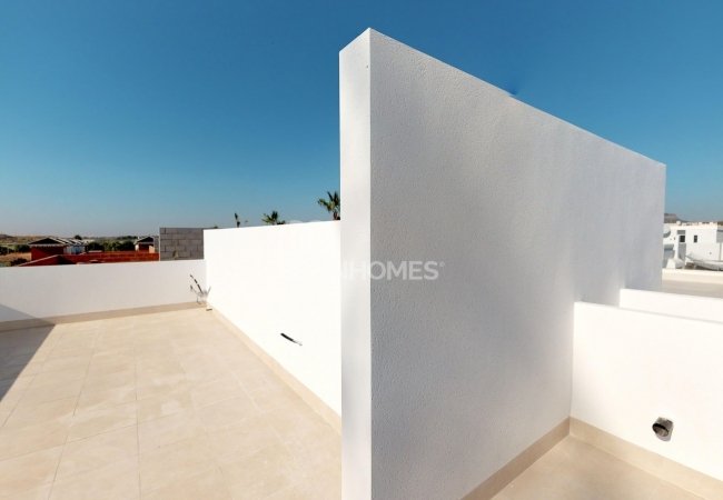 Costa Calida’da Plajlara Yakın Şık Müstakil Villalar 6