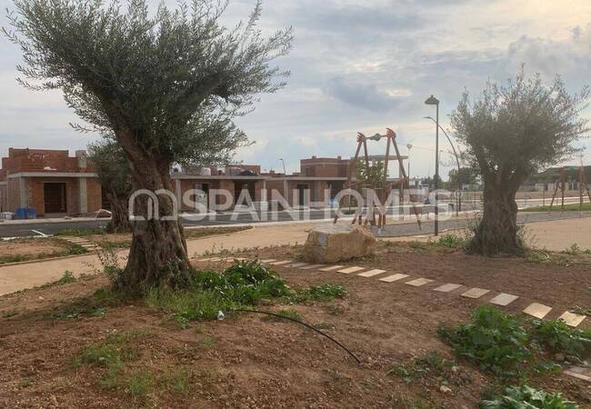 Roldan'da Modern Tasarımlı Ferah ve Şık Müstakil Villalar 4