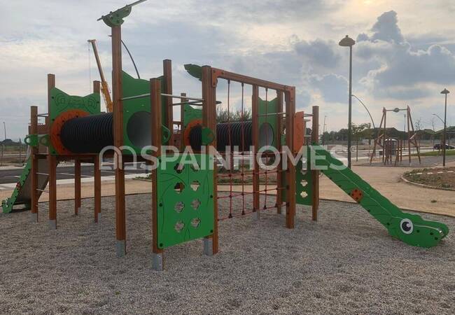 Roldan'da Modern Tasarımlı Ferah ve Şık Müstakil Villalar 6