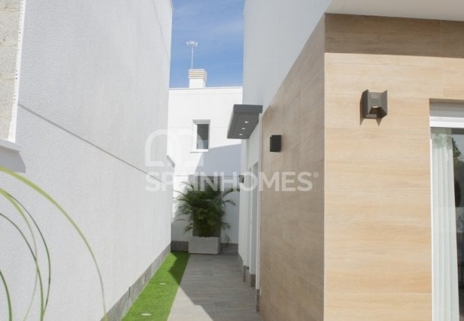 Sun Soaked Houses Near Sea in San Pedro, Costa Calida 4