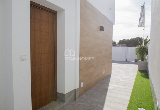 Sun Soaked Houses Near Sea in San Pedro, Costa Calida 5