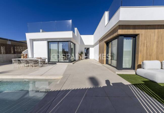 Stylish Detached Villas with High Quality Finishes in Murcia 1