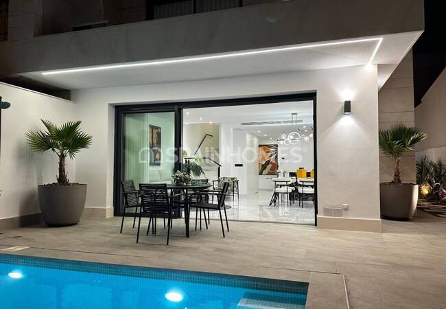 Amplios Adosados Con Solarium En San Pedro 16