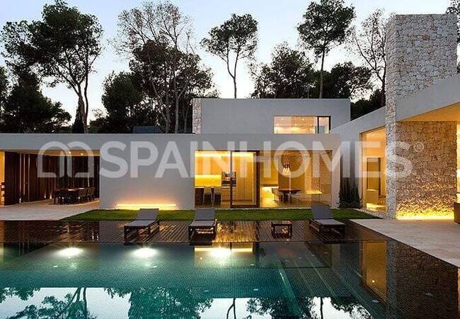 Yecla Murcia'da Ekilebilir Geniş Arsalı Satılık Villa
