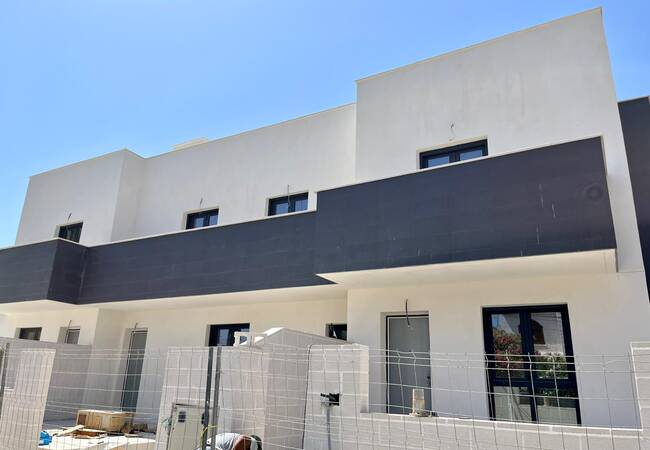 Costa Calida'da Sahile Yürüme Mesafesinde Satılık İkiz Villalar