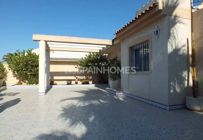 Detached Home on Los Urrutias Beachfront in Cartagena Murcia 1